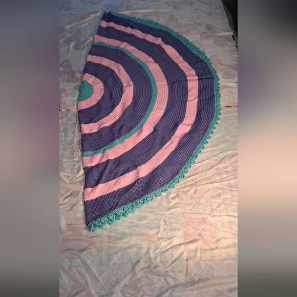 Queen Size Handmade Blanket - Picture 4 of 5